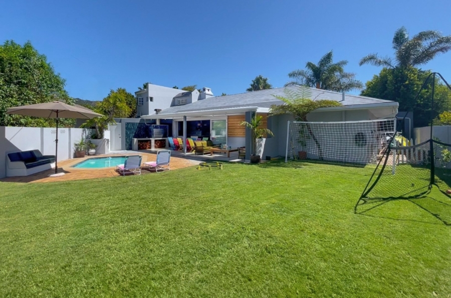 4 Bedroom Property for Sale in Leisure Isle Western Cape